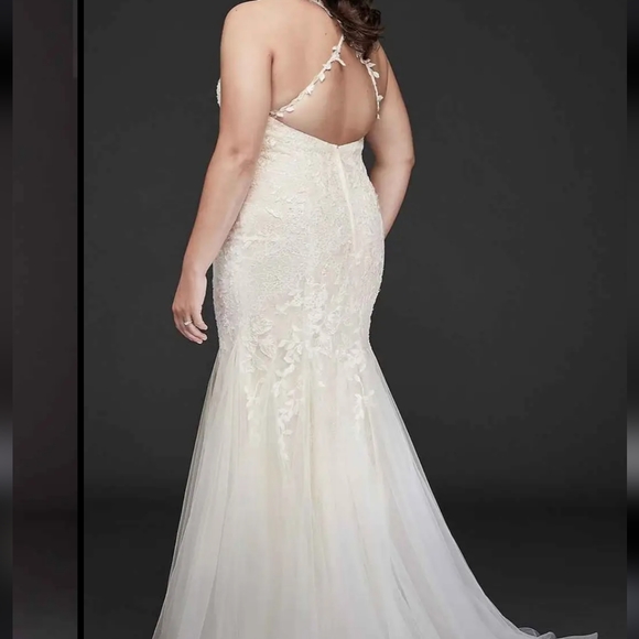 Wedding Dress - Picture 2 of 3